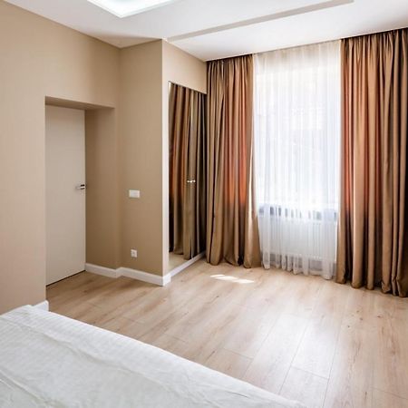Балабана 6 Appartement Lviv Buitenkant foto
