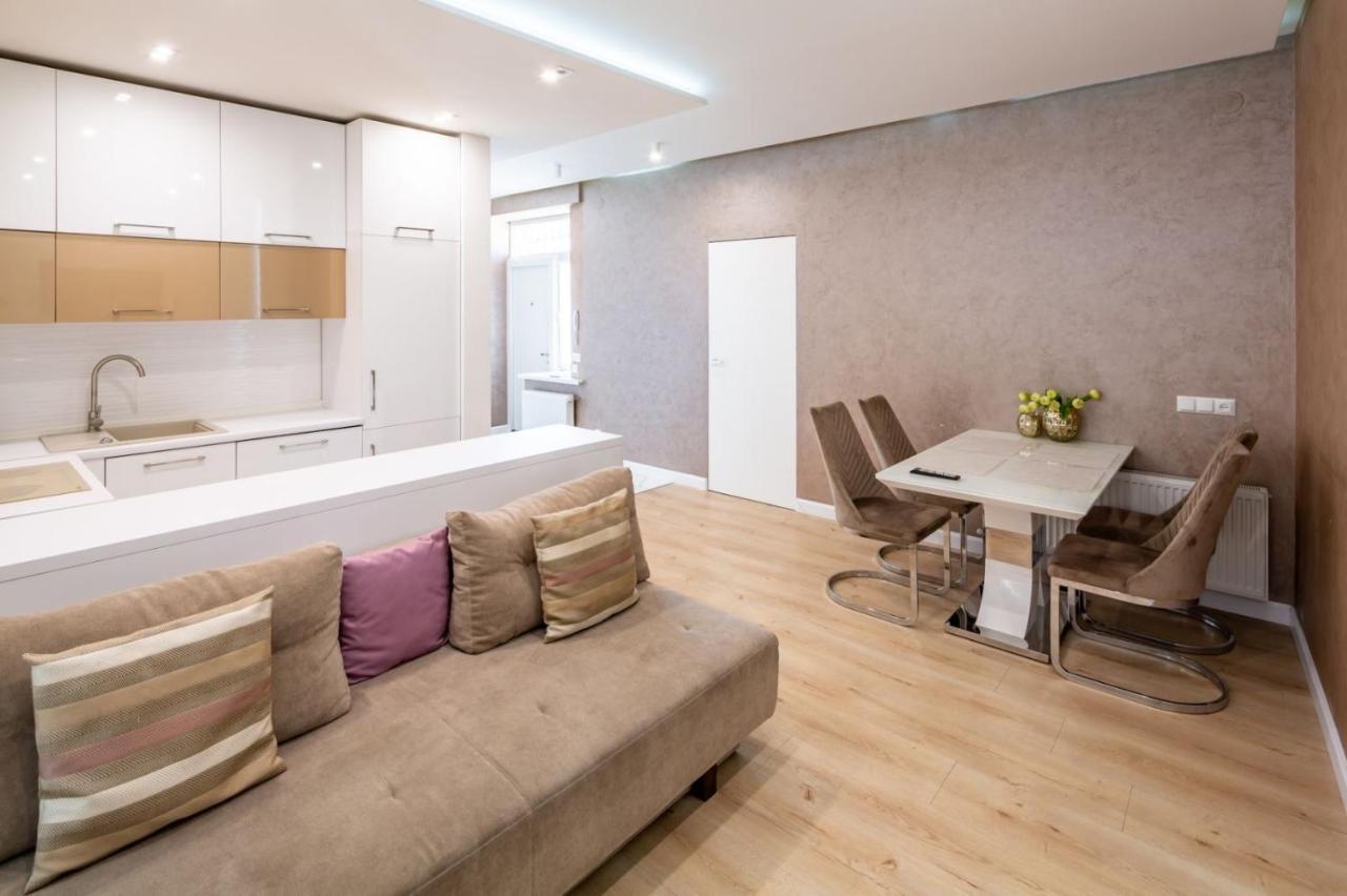 Балабана 6 Appartement Lviv Buitenkant foto