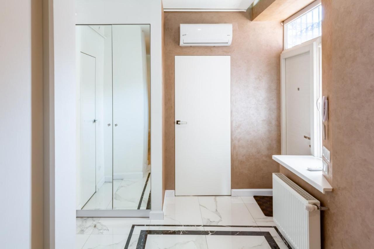 Балабана 6 Appartement Lviv Buitenkant foto