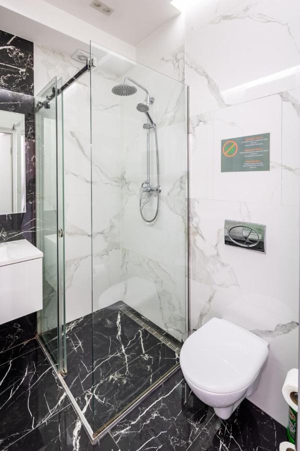 Балабана 6 Appartement Lviv Buitenkant foto