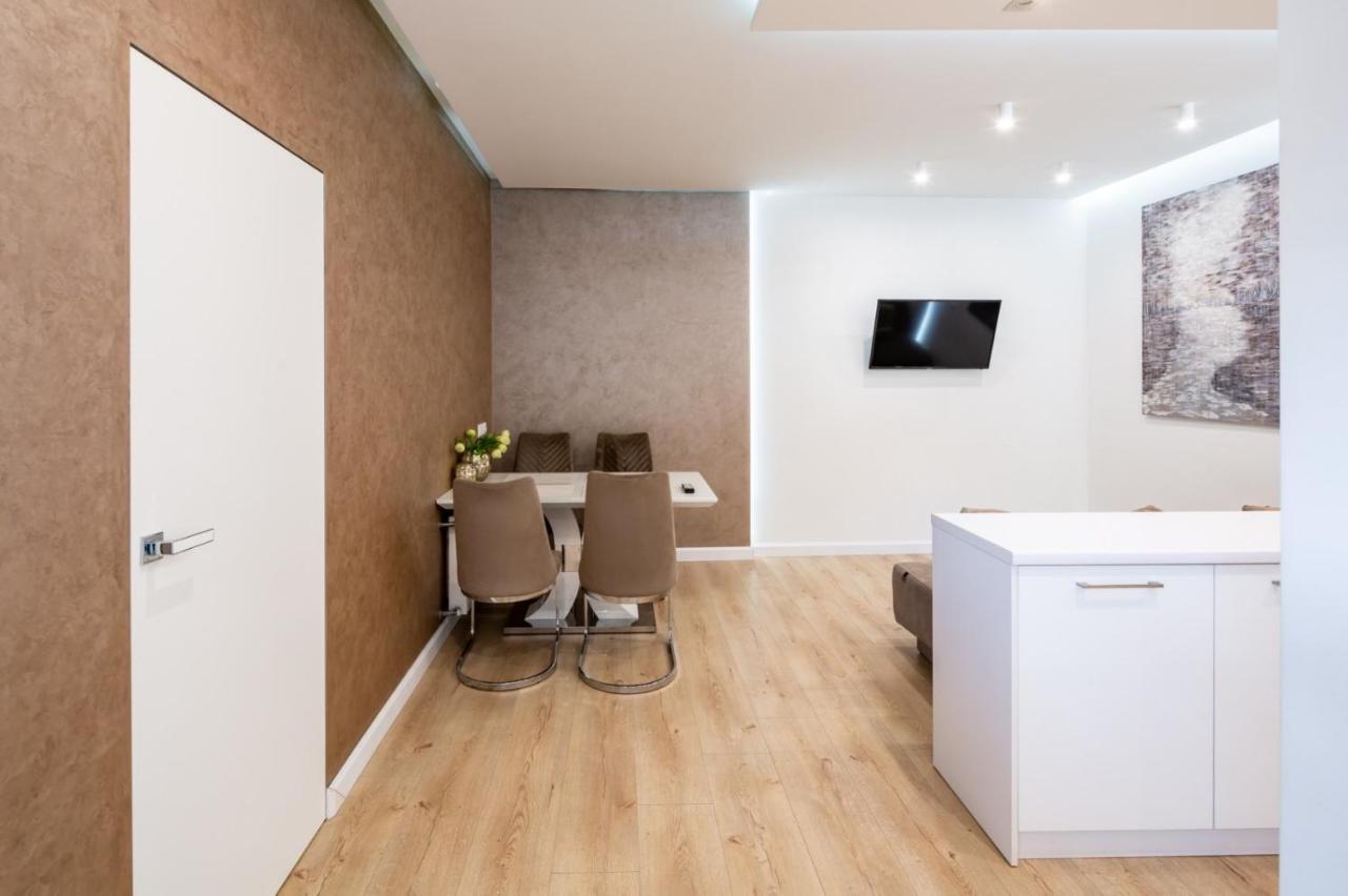 Балабана 6 Appartement Lviv Buitenkant foto